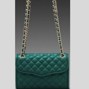 Elegant Green Quilted Shoulder Bag